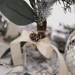 Beauty Home 12 κουκουνάρια σε κλαδί χιονισμένα 12 cm Beauty Home 12 κουκουνάρια σε κλαδί χιονισμένα 12 cm