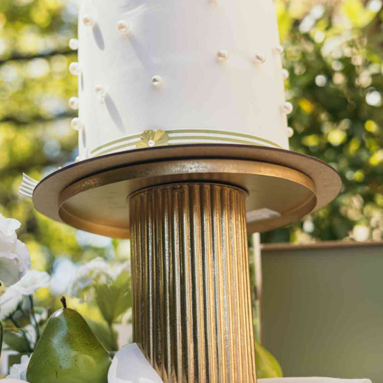 Beauty Home Βάση παρουσίασης μεταλλική – Χρυσή  Ø25x20cm