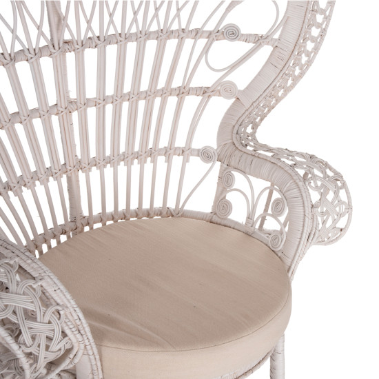 Πολυθρονα royal peacock hm9342.02 rattan σε λευκο-μαξιλαρι λευκο 114x72x150yεκ. **