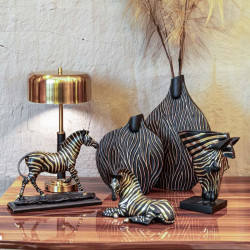 ΕΠΙΤΡΑΠΕΖΙΟ ΒΑΖΟ "Zebra" ΜΑΥΡΟ-ΧΡΥΣΟ ΧΡΩΜΑ 21,5x13x25,5εκ ΕΠΙΤΡΑΠΕΖΙΟ ΒΑΖΟ "Zebra" ΜΑΥΡΟ-ΧΡΥΣΟ ΧΡΩΜΑ 21,5x13x25,5εκ